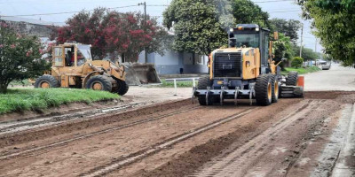 Inició la obra de cordón cuneta y pavimento en la calle San Luis.